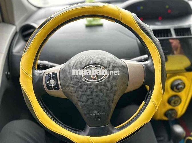 Toyota Yaris 2009 1.3 AT