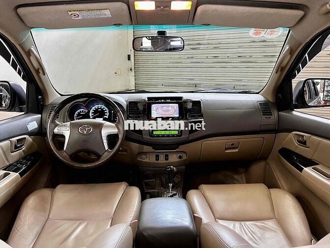 Toyota Fortuner 2012 2.7V 4x4 AT - 110000 km