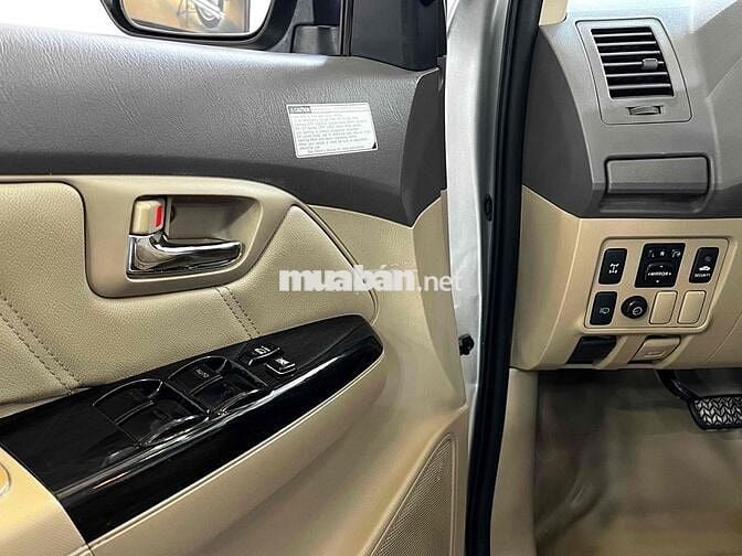 Toyota Fortuner 2012 2.7V 4x4 AT - 110000 km