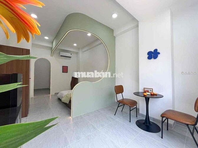 CHO THUÊ PHÒNG BAN CÔNG FULL NỘI THẤT NGAY ĐẠI HỌC VĂN LANG - IUH