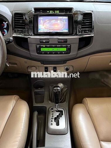 Toyota Fortuner 2012 2.7V 4x4 AT - 110000 km