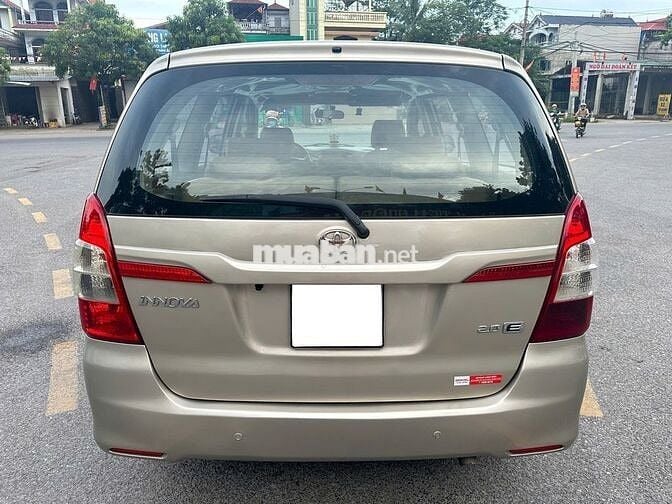 Toyota INNOVA 2.0E cuối 2015 Lazang Phay. Xe Đẹp
