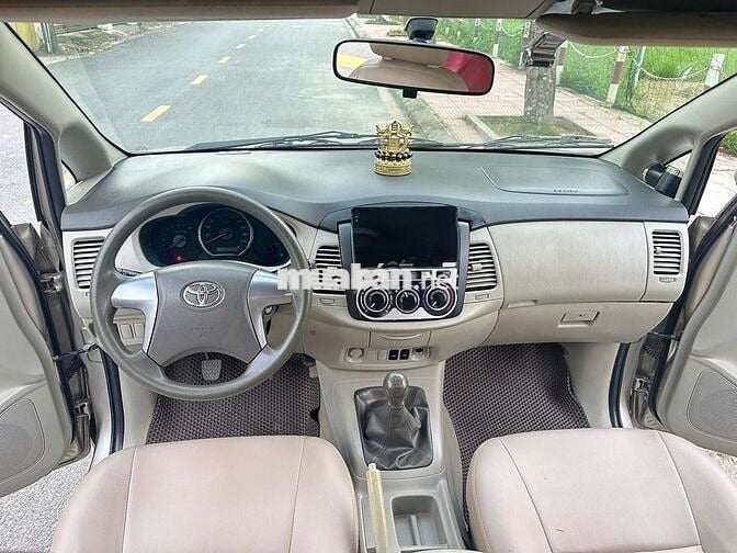 Toyota INNOVA 2.0E cuối 2015 Lazang Phay. Xe Đẹp
