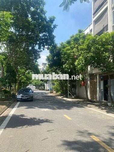 ĐẤT PHÂN LÔ -Ô TÔ TRÁNH -KINH DOANH PHƯỜNG GIANG BIÊN 40M GIÁ 10 TỶ