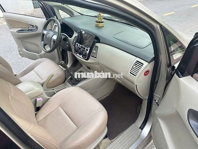 Toyota INNOVA 2.0E cuối 2015 Lazang Phay. Xe Đẹp