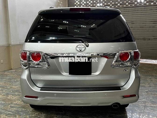 Toyota Fortuner 2012 2.7V 4x4 AT - 110000 km