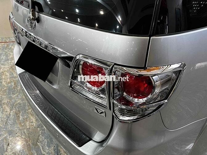 Toyota Fortuner 2012 2.7V 4x4 AT - 110000 km