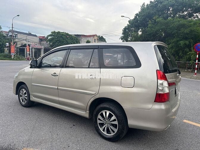 Toyota INNOVA 2.0E cuối 2015 Lazang Phay. Xe Đẹp