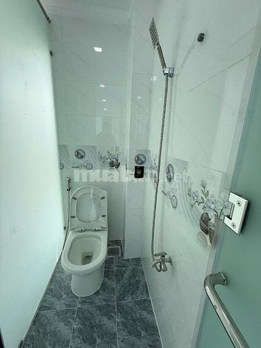 Bán gấp nhà nhỏ hai mặt tiền (trước+sau) 3 tầng. Giá chỉ 1.95 tỷ