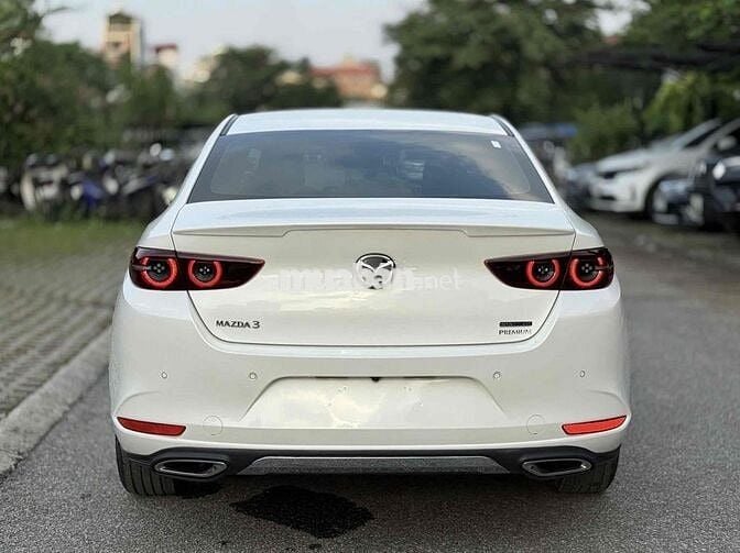 Mazda 3 2025 1.5L Premium - 500 km