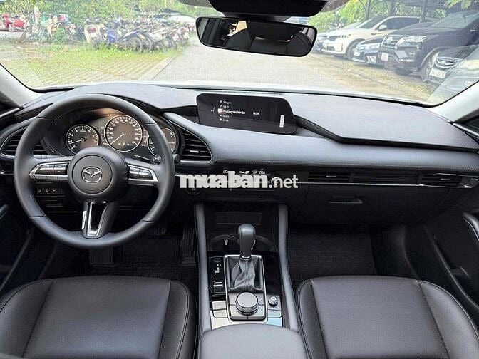 Mazda 3 2025 1.5L Premium - 500 km