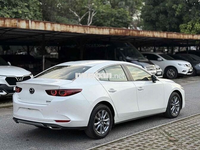 Mazda 3 2025 1.5L Premium - 500 km