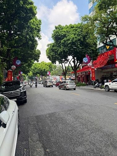 Bán nhà ngõ Phố Trần Hưng Đạo, gần phố, 29m2, mặt tiền 4m, 8.95 tỷ