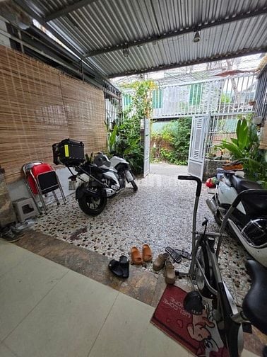 Bán nhà HÒN CHỒNG sát biển DT110m2-2PN-Vĩnh Phước-Nha Trang- chỉ 4ty7 