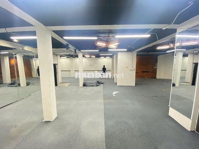Láng - Ngã 4 sở 40 triệu - 180m2