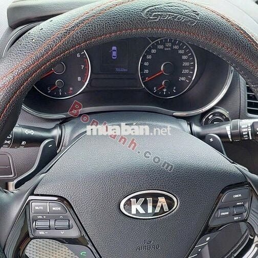 Kia Cerato 1.6 AT – đời 2018 – giá chỉ 399 tr