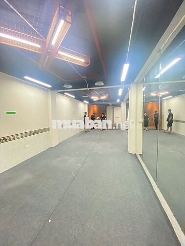 Láng - Ngã 4 sở 40 triệu - 180m2