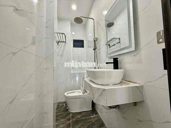 Nhỉnh 8 Tỷ nhà mặt tiền gần Nguyễn Văn Cừ, Dương Bá Trạc, Kênh Xáng