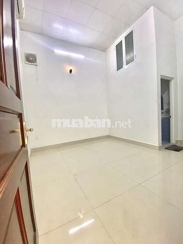 NHÀ BÁN G TÊN LỬA-53m2-2TẦNG 3PN-HC-KO LỖI PHONG THỦY-CHỈ 3,9 TỶ TL
