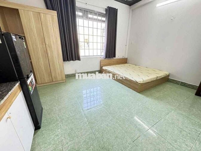 Phòng cho thuê Q10 đường ba tháng hai gần Vạn Hạnh Mall - ĐH Kinh Tế