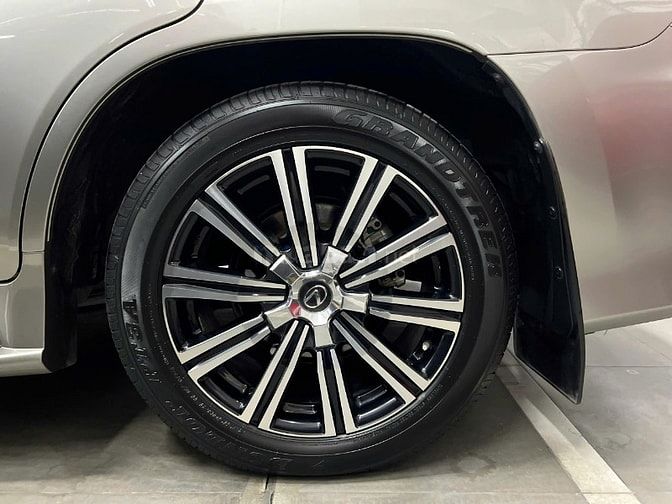 Lexus LX570 2019 Odo: 54.243k km