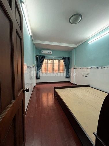Bán gấp nhà gần MT đường – Trần Đình Xu, Q.1. Gần bộ CA
