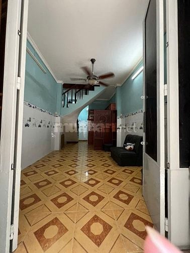 Bán gấp nhà gần MT đường – Trần Đình Xu, Q.1. Gần bộ CA