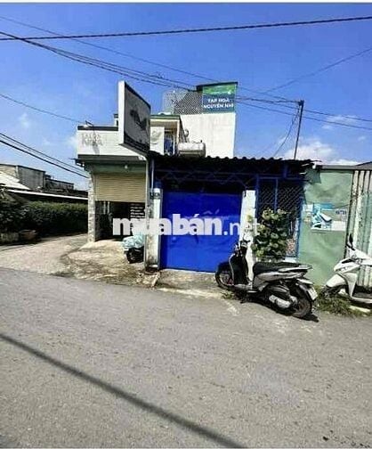 Nhà mặt tiền 80m2, 2 phòng ngủ, đường Tân Thới Nhì 28, Hóc Môn