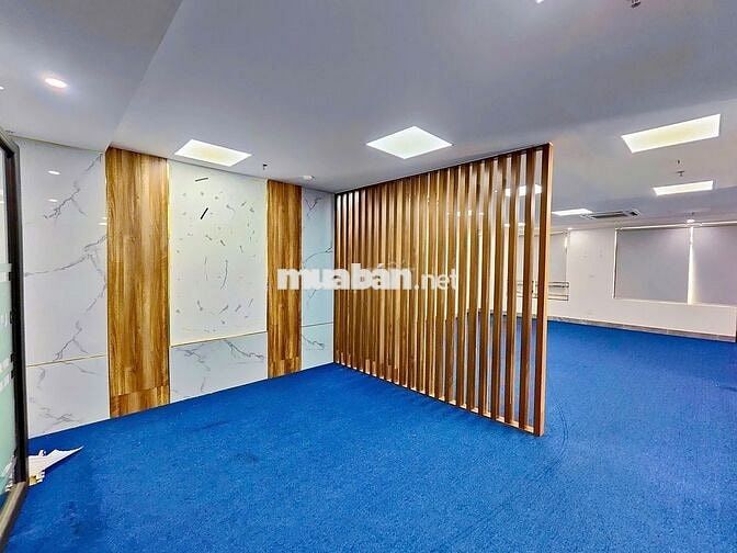NHƯỢNG sàn VP 120m2 mặt phố Dịch Vọng Hậu, ô tô đỗ cửa