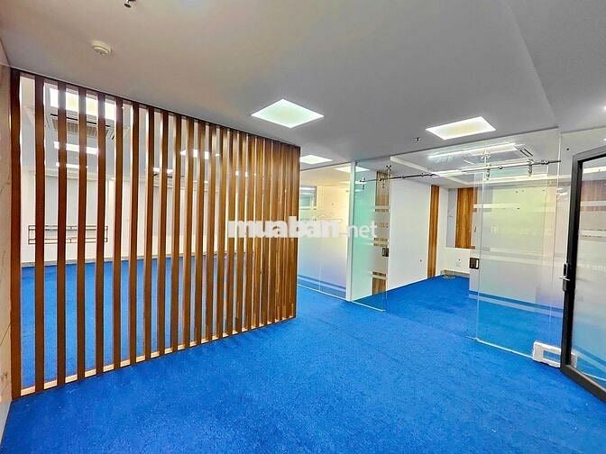 NHƯỢNG sàn VP 120m2 mặt phố Dịch Vọng Hậu, ô tô đỗ cửa