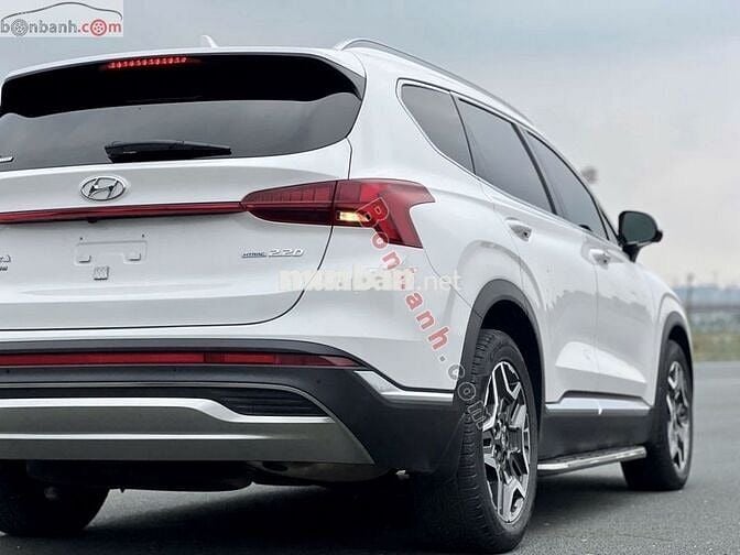 Hyundai SantaFe Cao cấp 2.2L HTRAC 2022