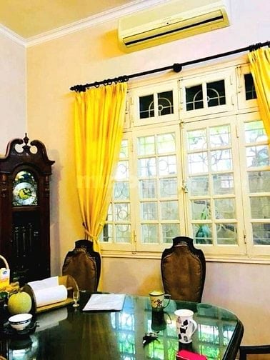 Bán nhà phố Liễu Giai 72m2, khu phân lô, ô tô ra vào. 20,8 tỷ
