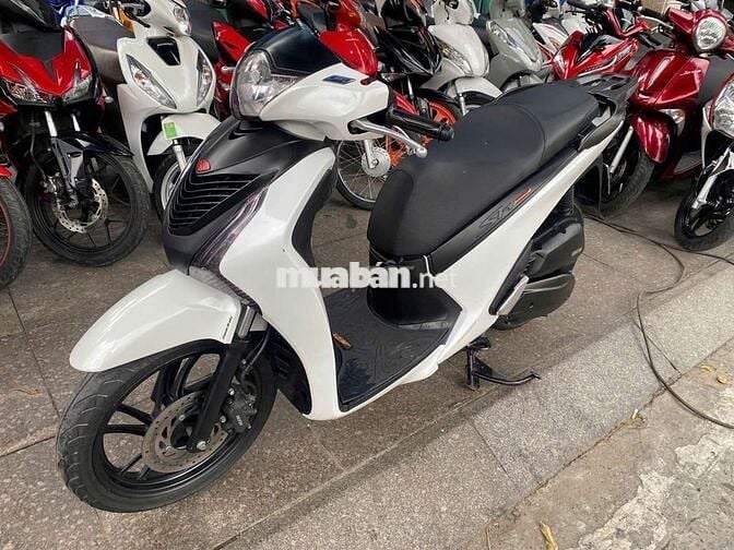 Honda SH 150 2015 mới 90% Bstp chính chủ