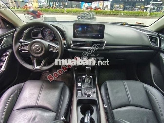 Mazda 3 sx2018 premium 2.0