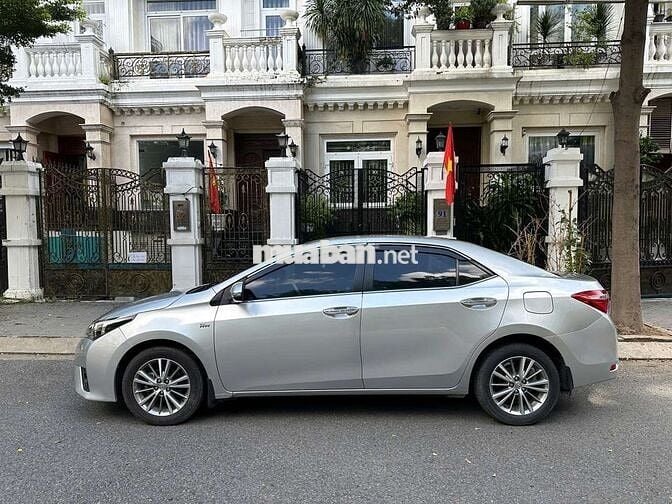 Một chủ sử dụng Toyota Corolla Altis 1.8G 2014