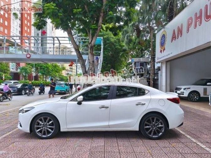 Mazda 3 sx2018 premium 2.0