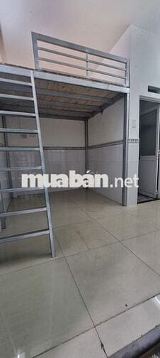Phòng có mặt tiền buôn bán ở sau chợ kênh 26/3
