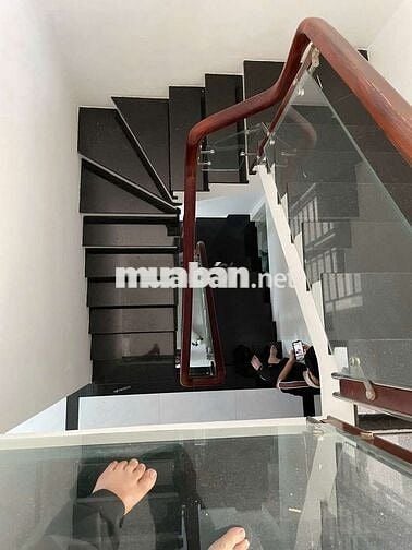 NHÀ 2LẦU+ST 4,5X12 3PN 3WC SẴN 3 MÁY LẠNH HẺM BAGAC ĐỐI DIỆN VẠN PHÚC