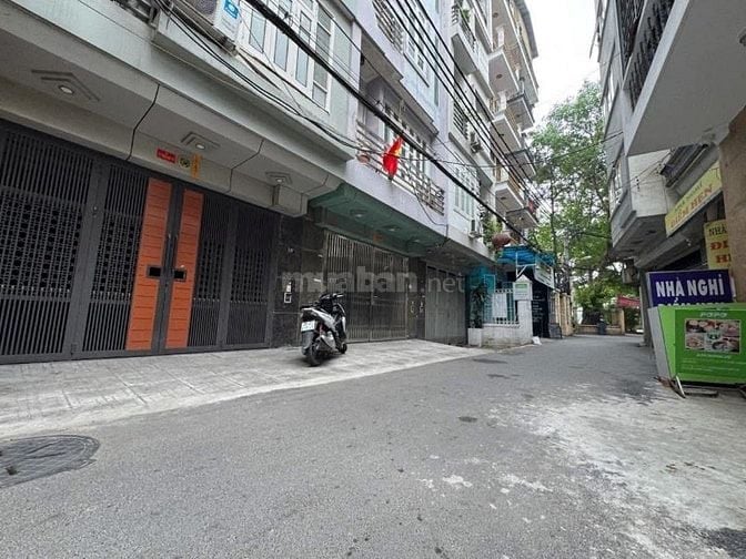 TRUNG KÍNH Ô TÔ TRÁNH BA GÁC,VÀO NHÀ, 74M 6 TẦNG GẦN CÔNG VIÊN.