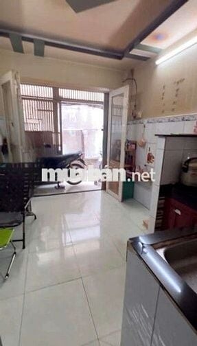 Bán nhà hẻm Hậu Giang, 3 tầng, ngang 3m, dài 6m, chỉ 2 tỷ