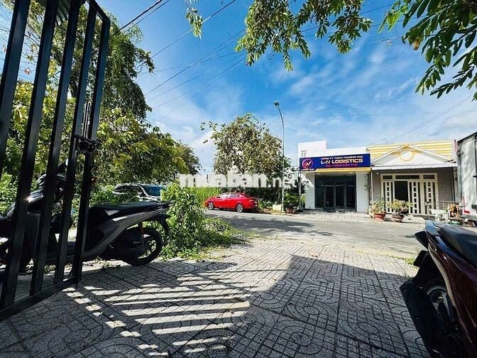 Bán nền tặng nhà đường D14 KDC Hồng Loan giá 2,9 tỷ