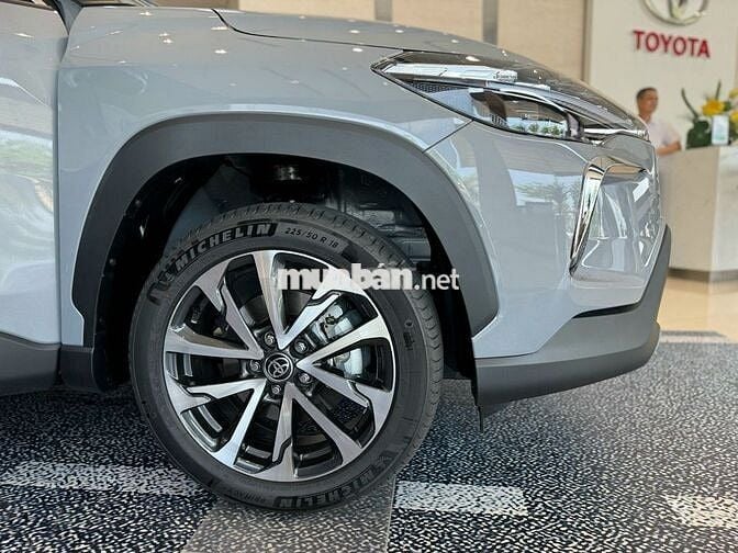 Toyota Corolla Cross GIẢM 50%LPTB +01 NĂM BHTX