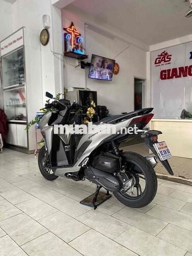Honda Vario 150 đk 2020 màu bạc nhám BSTP