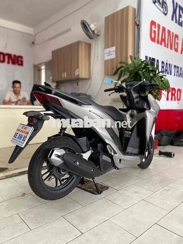 Honda Vario 150 đk 2020 màu bạc nhám BSTP