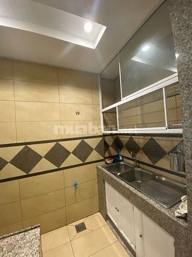 Cho thuê nhà Nguyên Căn - Hẻm xe tải – Tô Hiến Thành. Có sẵn máy lạnh