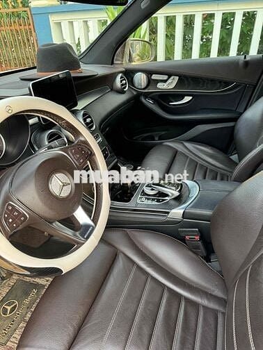 GLC300 4matic 2017