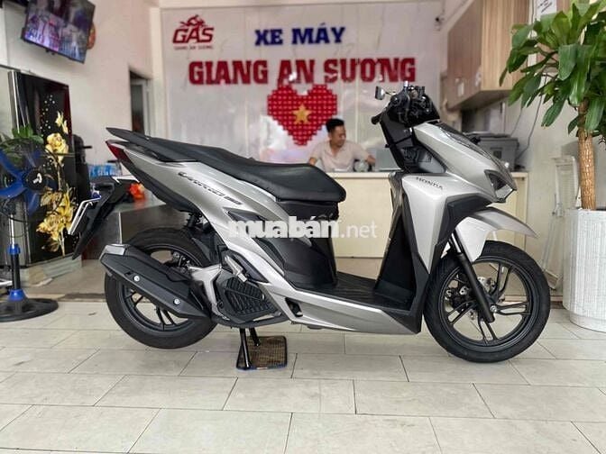Honda Vario 150 đk 2020 màu bạc nhám BSTP