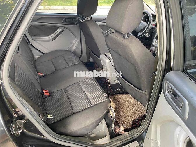 Ford Focus 2012 1.8 AT - 64000 km