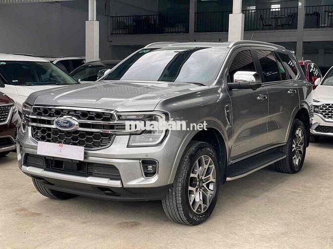 Ford Everest 2023 Titanium 2.0L 4x2 AT - 33000 km