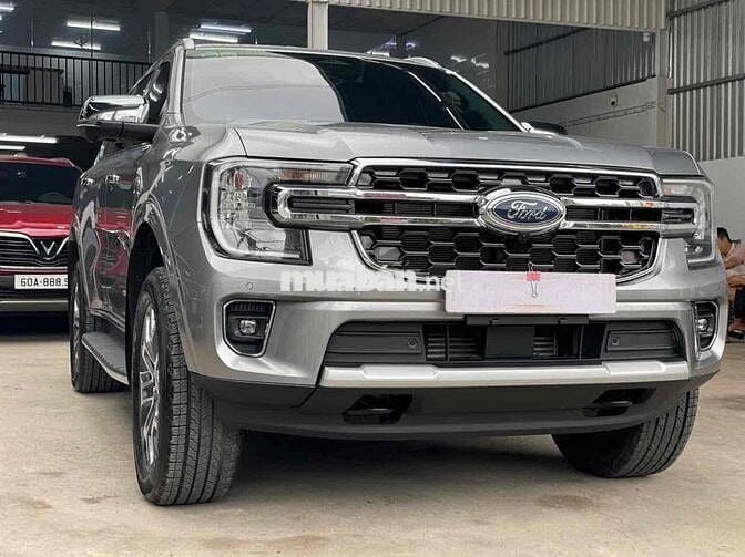Ford Everest 2023 Titanium 2.0L 4x2 AT - 33000 km